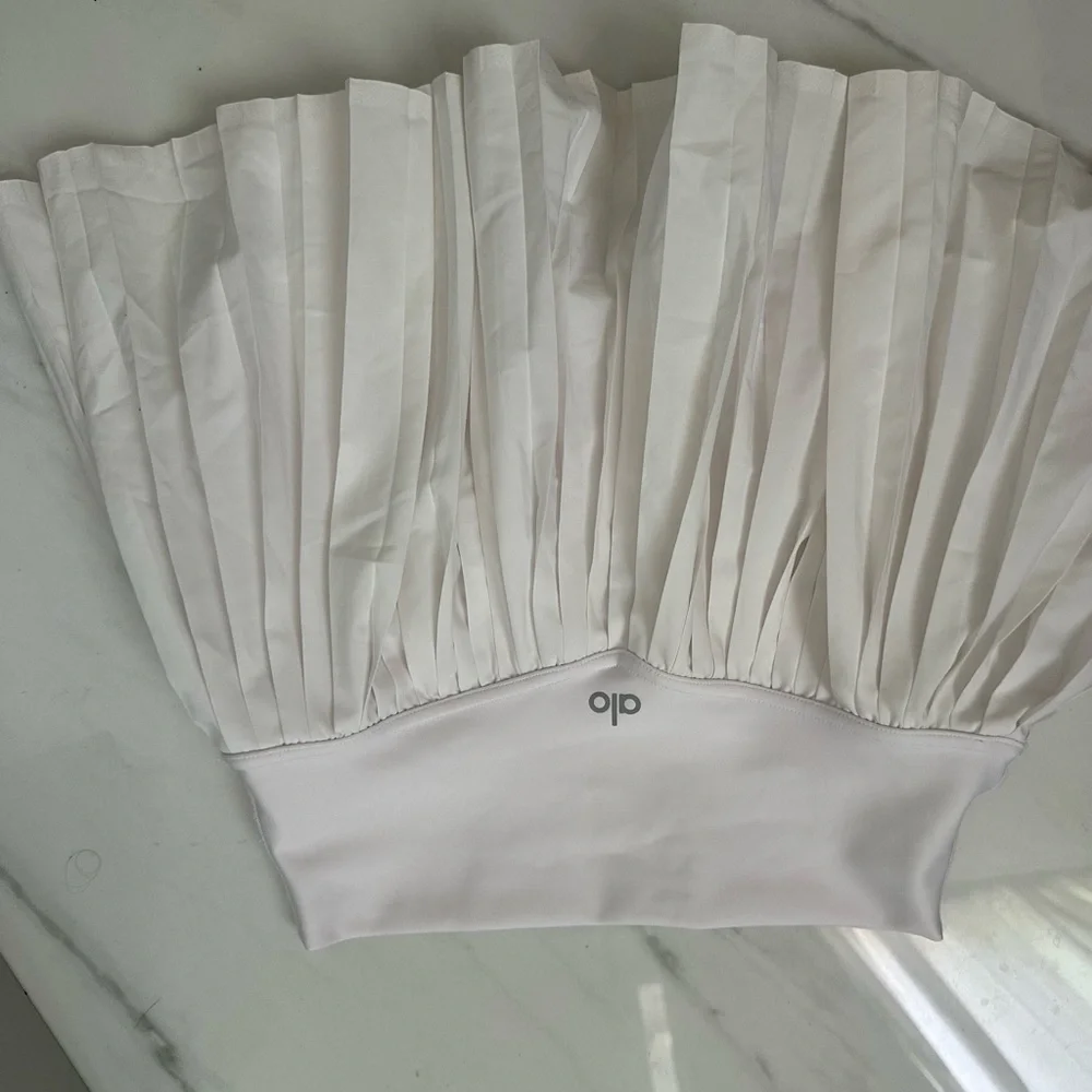 ALO Yoga Soft White Top